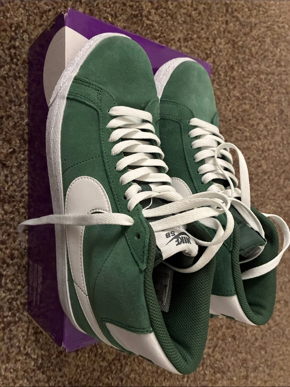 NIKE SB ZOOM BLAZER MID- FIR/WHITE